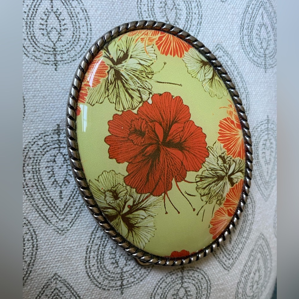 Princess butch. Cool, floral, vintage look belt buckle